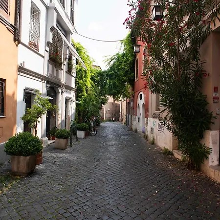 Tamara E Gerardina House In Trastevere
